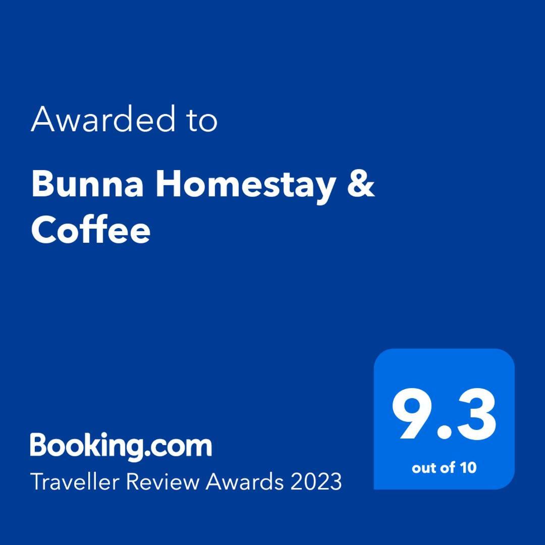 Toraja & Coffee Bunna Holiday home *